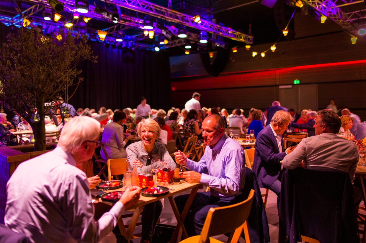 Van vintage café naar nachtclub